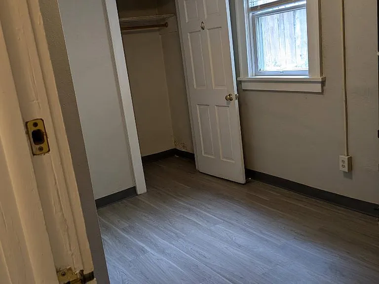 Unit Photo