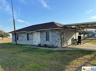 1354 Phillips Rd, Bloomington, TX 77951