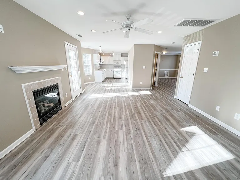 3501 Winslow Ct — Photo 3