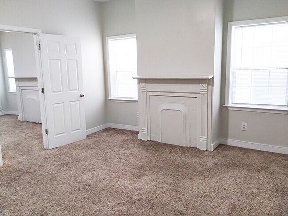 5th image of 2108 Parkwood Ave Fl 2