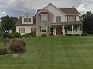 17 Elena Ct, Carmel, NY 10512