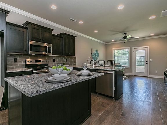 5th image of 3113 SW Hillstone Ave