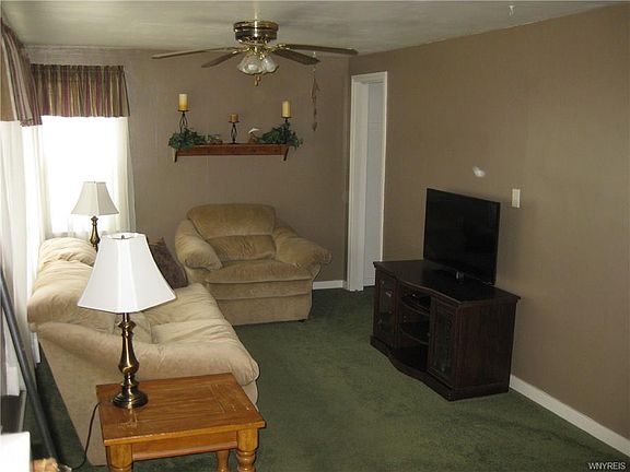 4th image of 36 Federal Ave