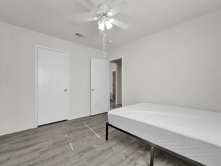 1407 Autumncrest Dr — Photo 22