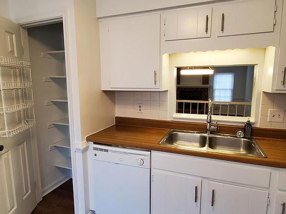 Kitchen with pantry!