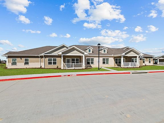 4 Plex Exterior