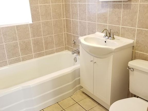 Bath Room Pic 1