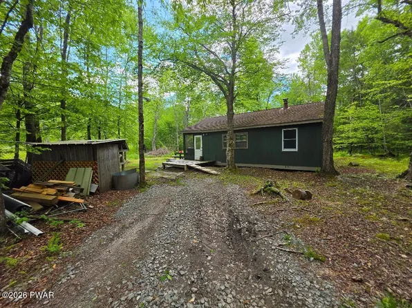 94 Swamp Rd, Pleasant Mount, PA 18453
