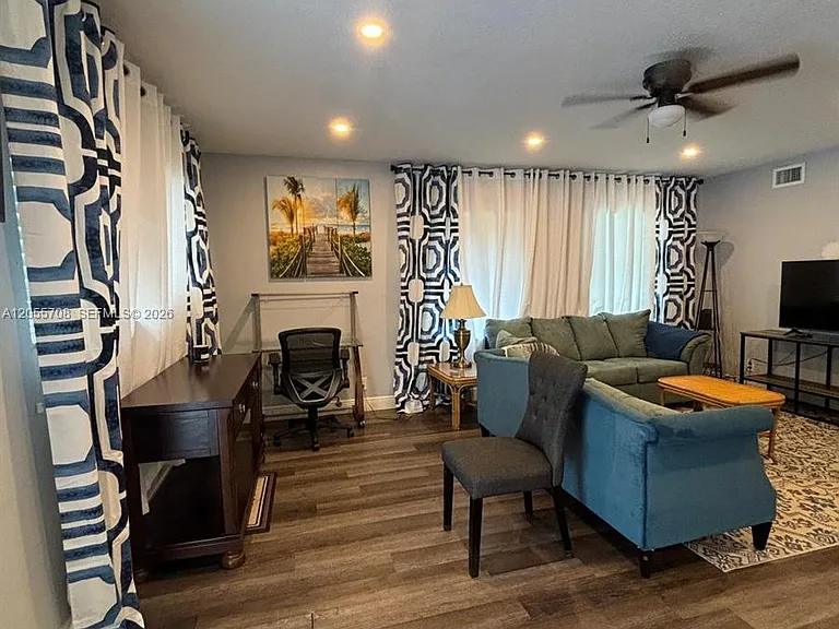 1509 N Andrews Ave #1 — Photo 5