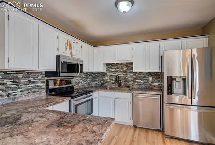 6773 Dale Rd — Photo 2
