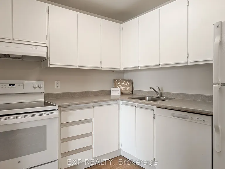 1320 Richmond Rd #320 — Photo 3