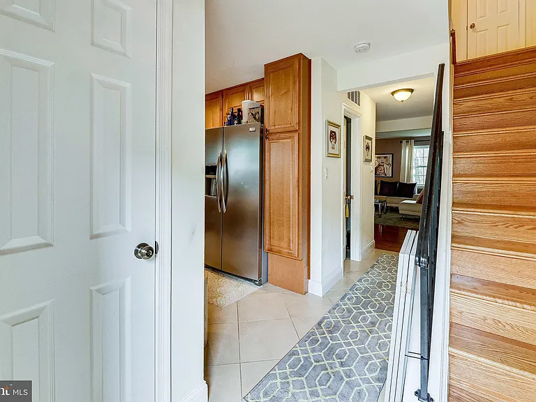 2775 Sikes Ct — Photo 5