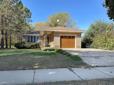 413 N Prairie St, Sherburn, MN, 56171