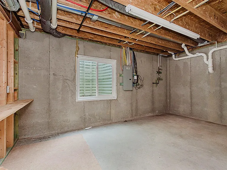 10264 Normandy Way — Photo 34
