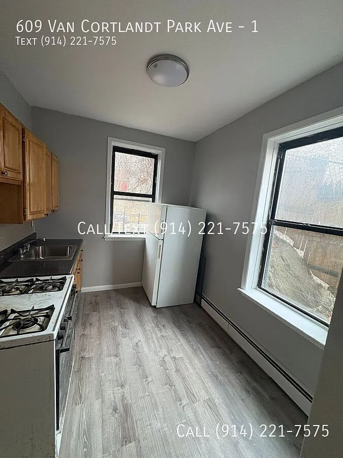 Building Photo - 609 Van Cortlandt Park Ave #1