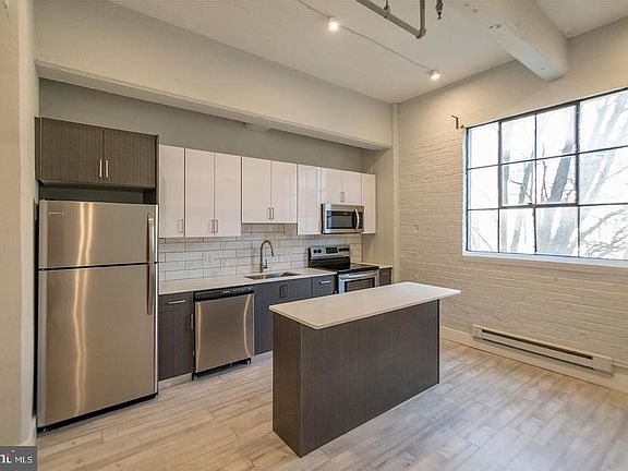 2nd image of 413 S 13th St #205