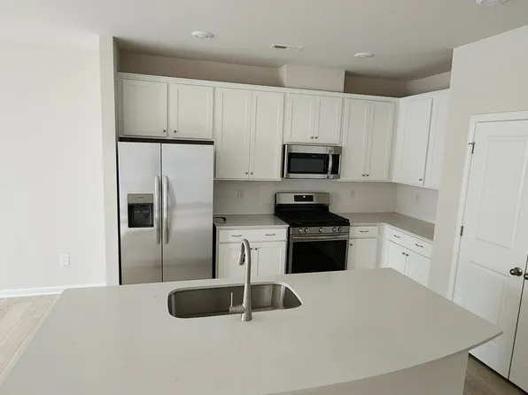 1636 Wren Creek Rd, Boiling Springs, SC 29316