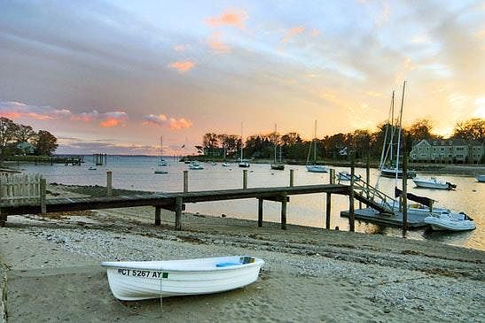 Rowayton Sunset (Stroll to town or beach)