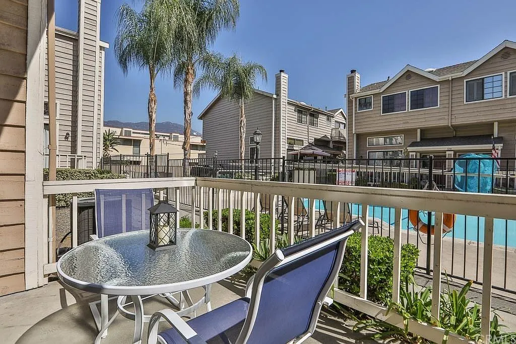 3 bed, 1469 sqft, $3,500 — Photo 3