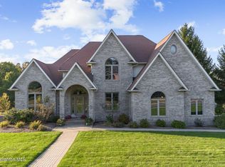 833 Laurel St, Jermyn, PA 18433