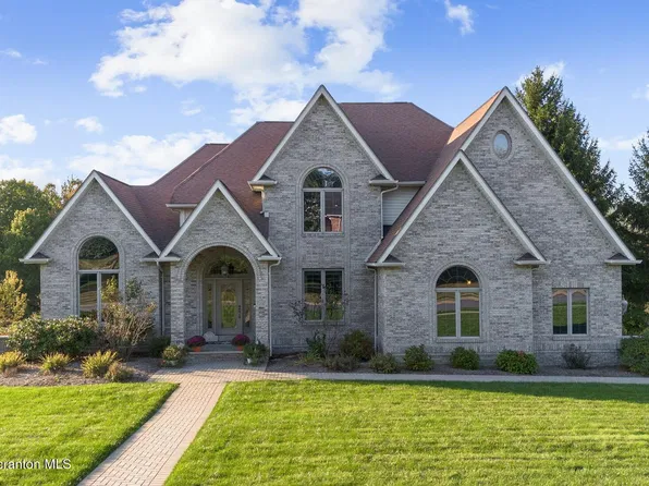 833 Laurel St, Jermyn, PA 18433