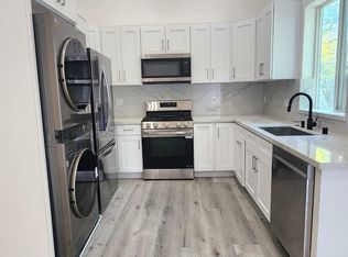 5251 Babcock Ave, Valley Village, CA 91607