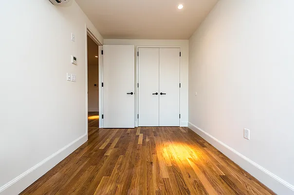 Rented by Nooklyn NYC LLC | media 31