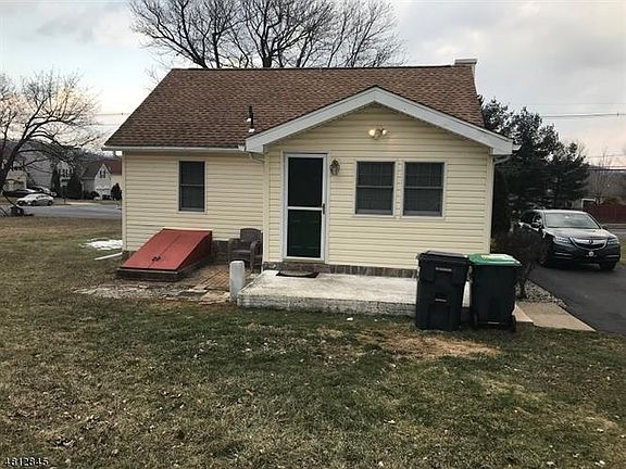 5th image of 850 Red School Ln