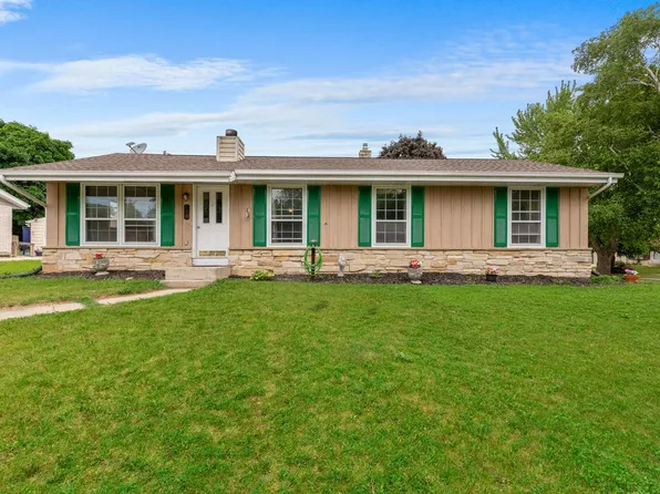 248 East Norport DRIVE, Port Washington, WI 53074