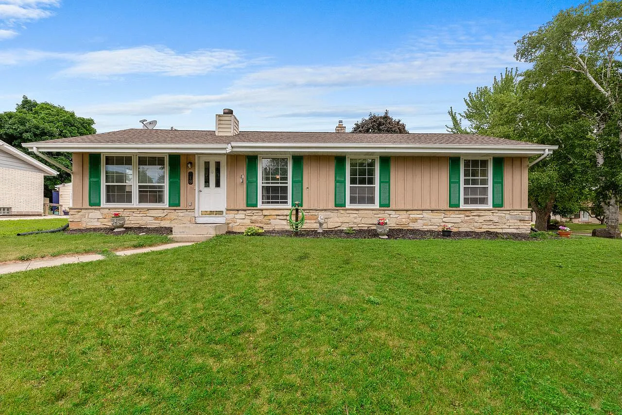 248 East Norport DRIVE photo 1