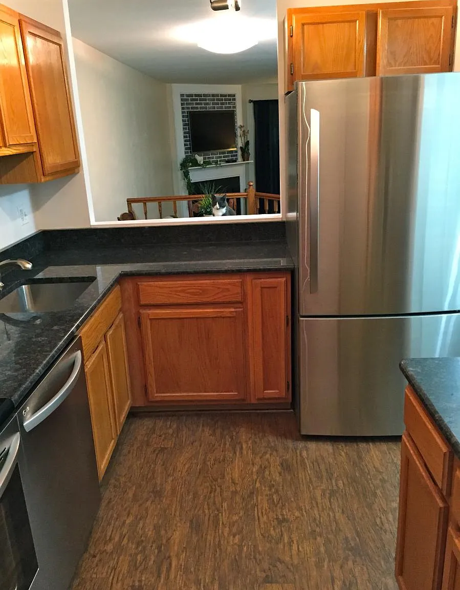 3 bed, 2.5 bath, 1452 sqft, $3,000 — Photo 3