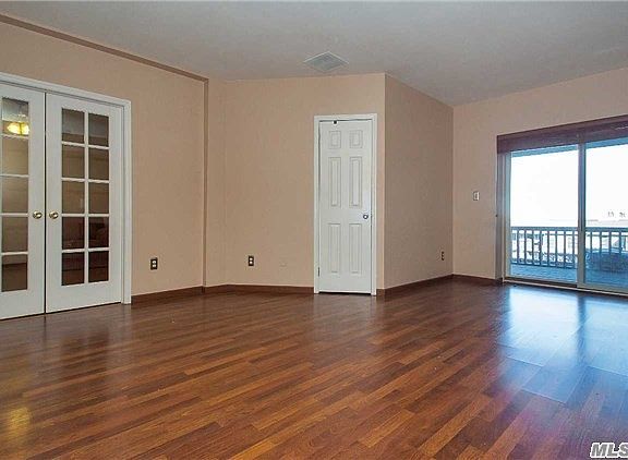 4th image of 110 Fox Hill Dr
