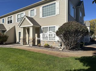 1910 Bluestem Ln, Shoreview, MN 55126