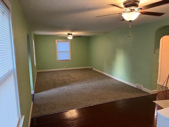5th image of 212 S Pleasant St