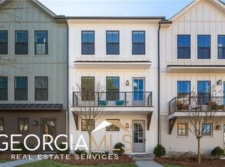 120 Chestnut Cir, Atlanta, GA 30342