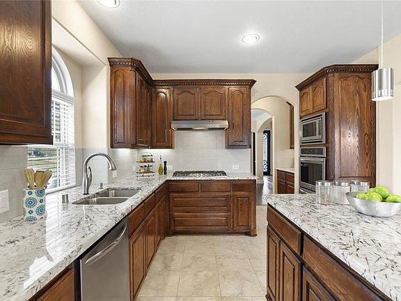 5th image of 4700 Antebellum Ln
