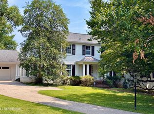 515 Tiffany Ln, Rolling Fields, KY 40207