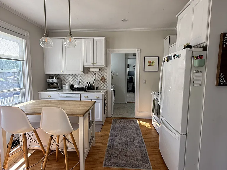 40 Paradise Rd — Photo 2