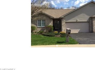 118 Claybrook Dr, East Palestine, OH 44413