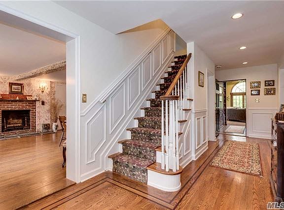 2nd image of 3 School Ln