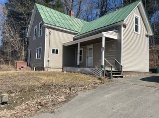 31 Pleasant Dr, Benton, ME 04901