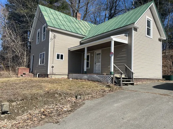 31 Pleasant Dr, Benton, ME 04901