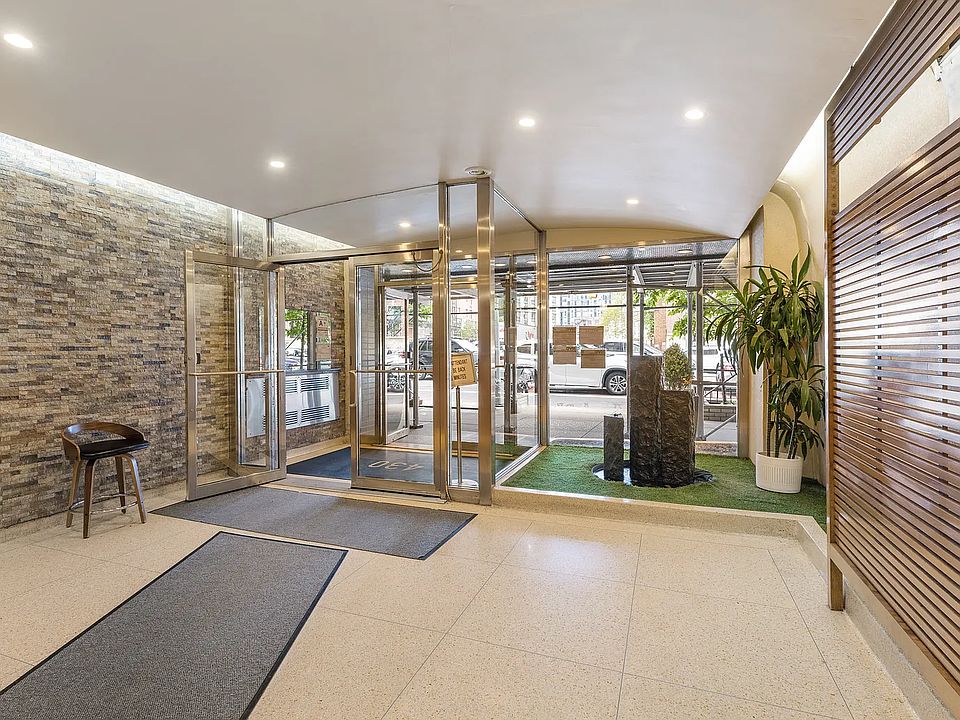 1st image of 430 W 34th St APT 4K