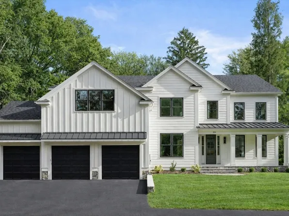 201 Lowell Rd, Wellesley, MA 02481