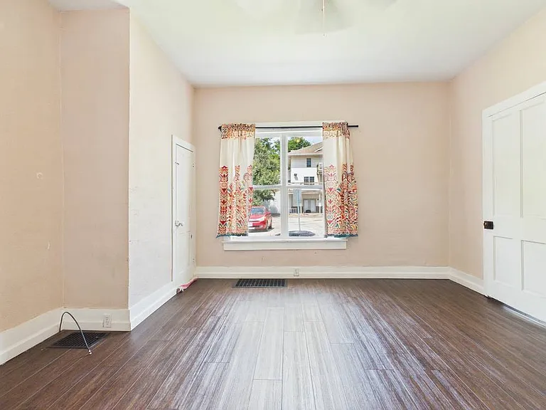 309 Broad St — Photo 10