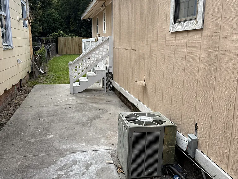 SIDE ENTRANCE