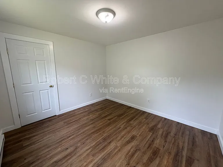202 Main St — Photo 18