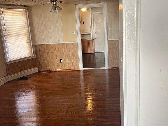 2nd image of 23 Junior Ave Unit 1