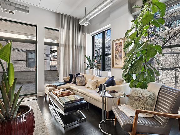 3rd image of 936 W Madison St APT 2A