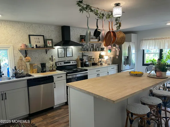 45 Cathy Court, Jackson, NJ 08527